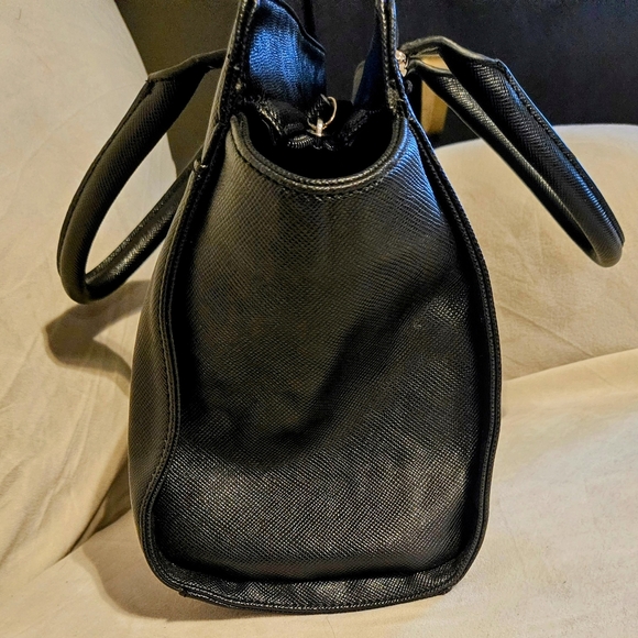 Kenneth Cole Reaction Anna Tote - Picture 8 of 8